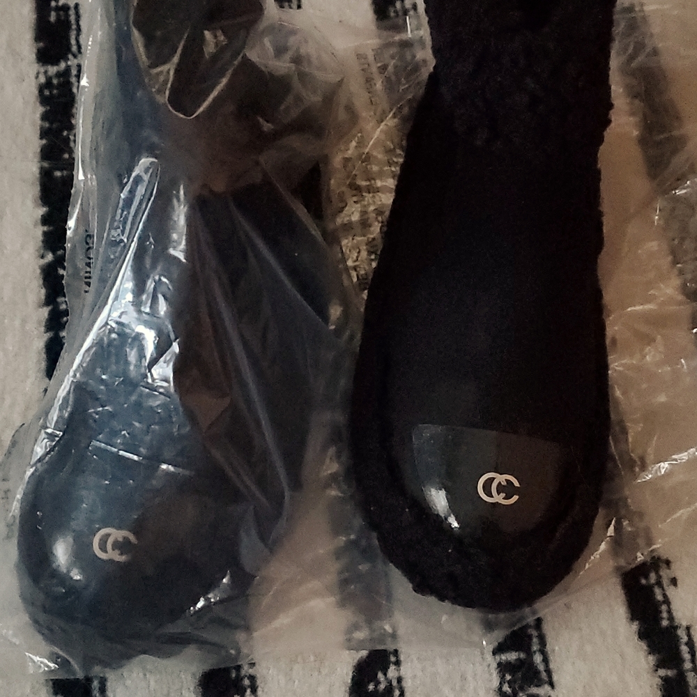 NWOT Sherpa Boots